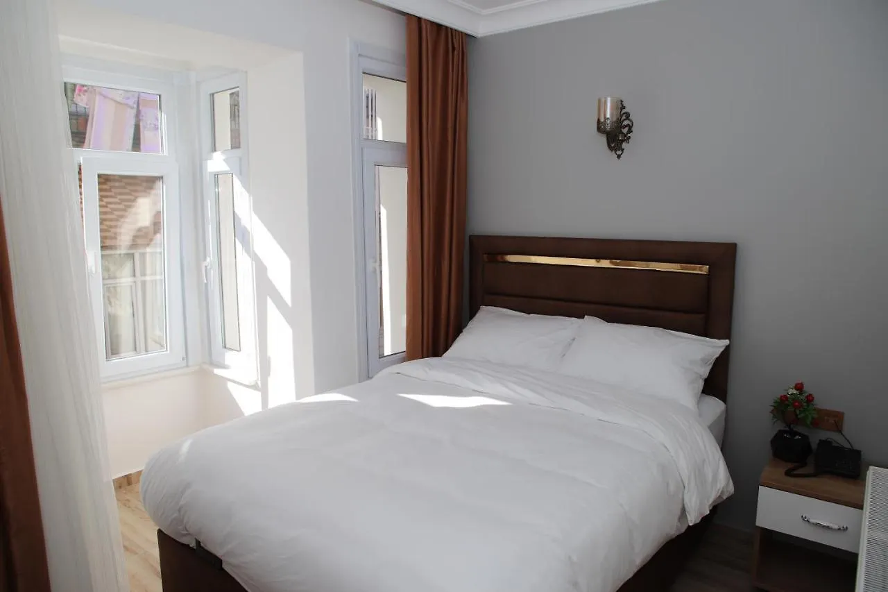 Laos Otel Istambul 0*,