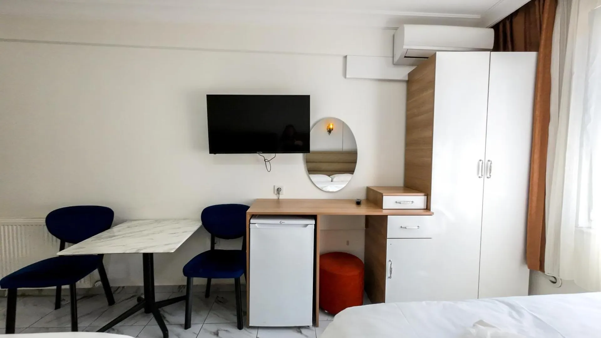 Laos Otel Istambul
