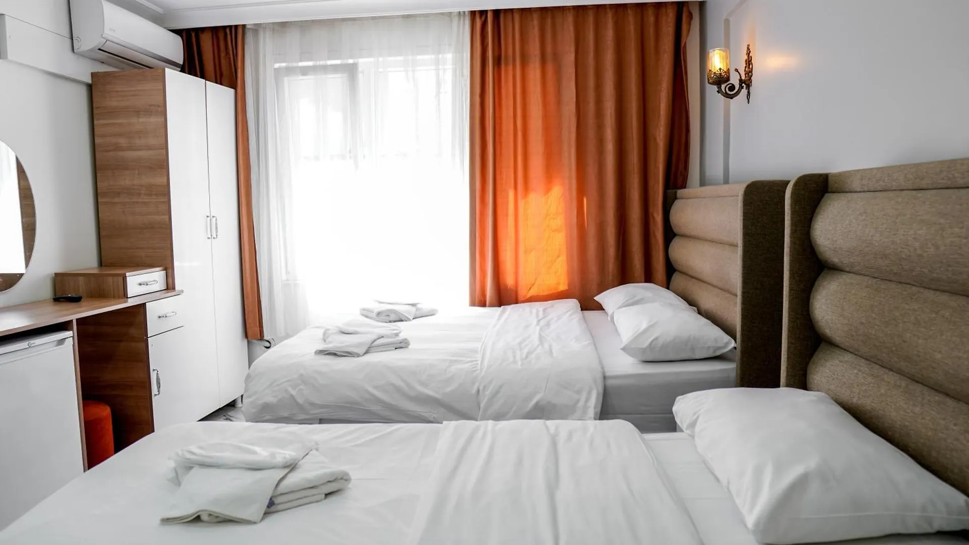 Laos Otel Istambul
