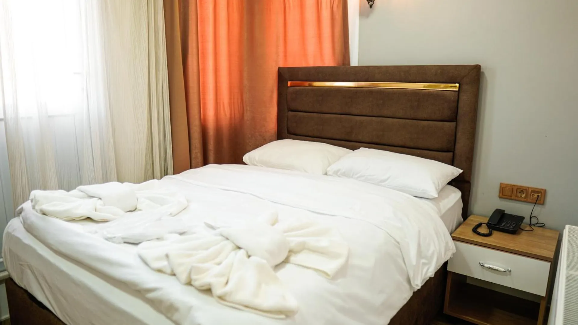ホテル Laos Otel イスタンブール