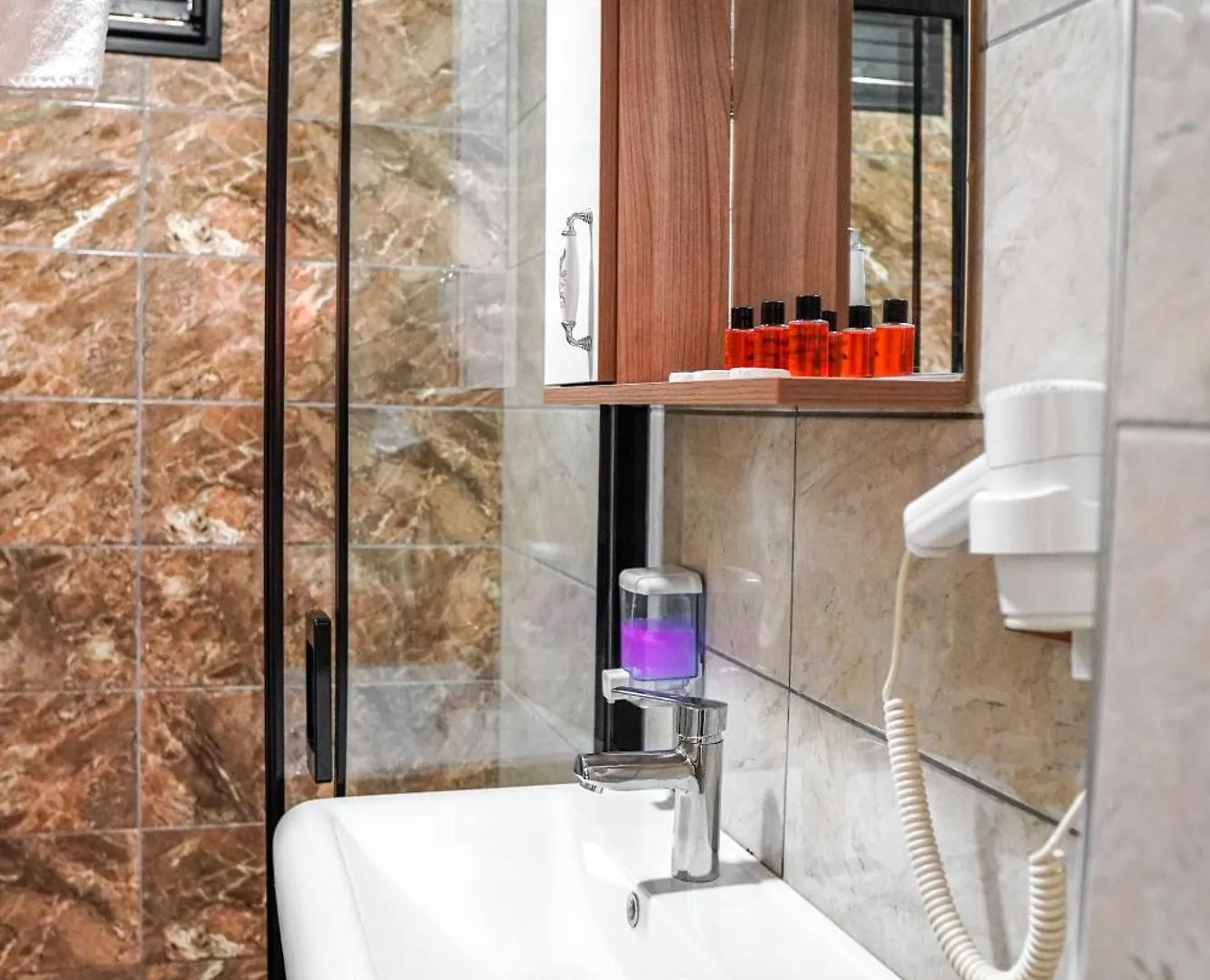 酒店 Laos Otel 伊斯坦布尔