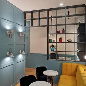 3 3*, Tbilisi Georgien
