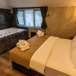 3* Hotel Golden Dream