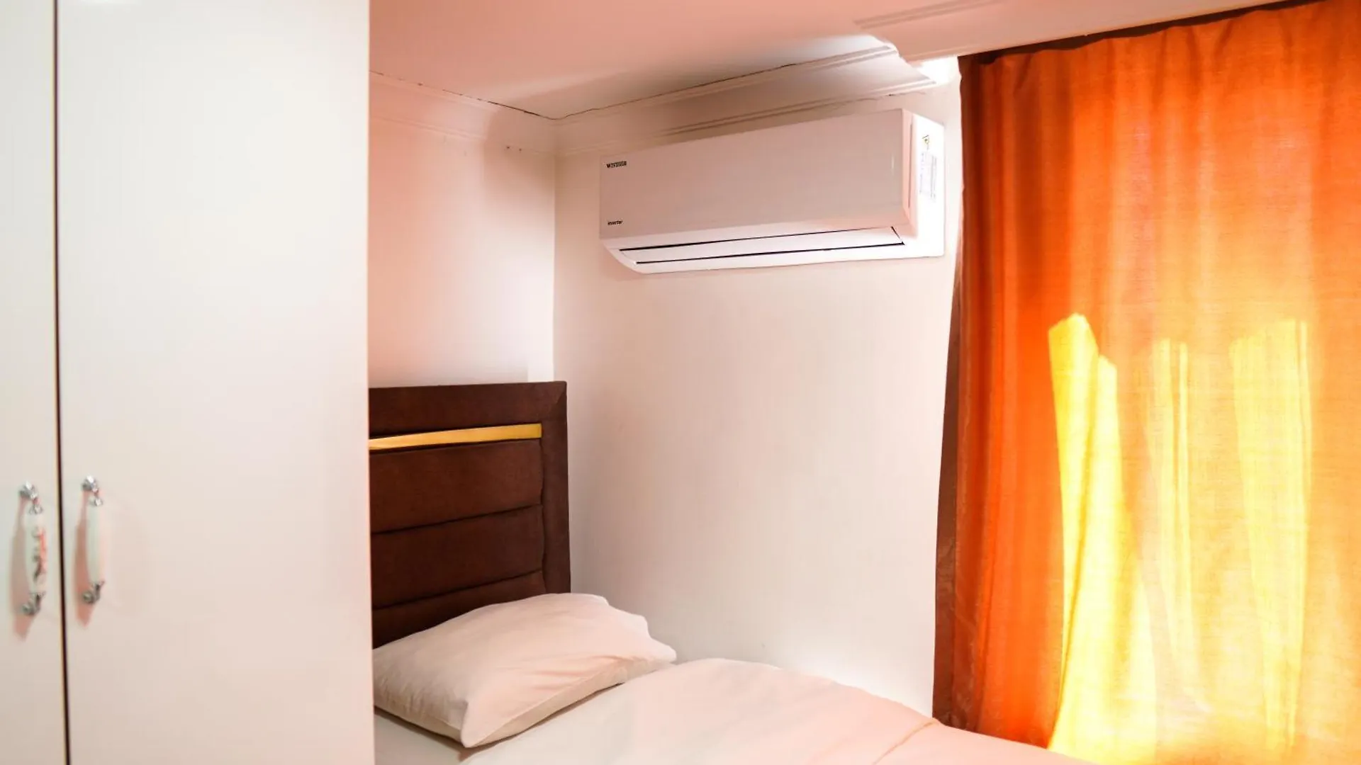 Laos Otel اسطنبول 0*,  تركيا
