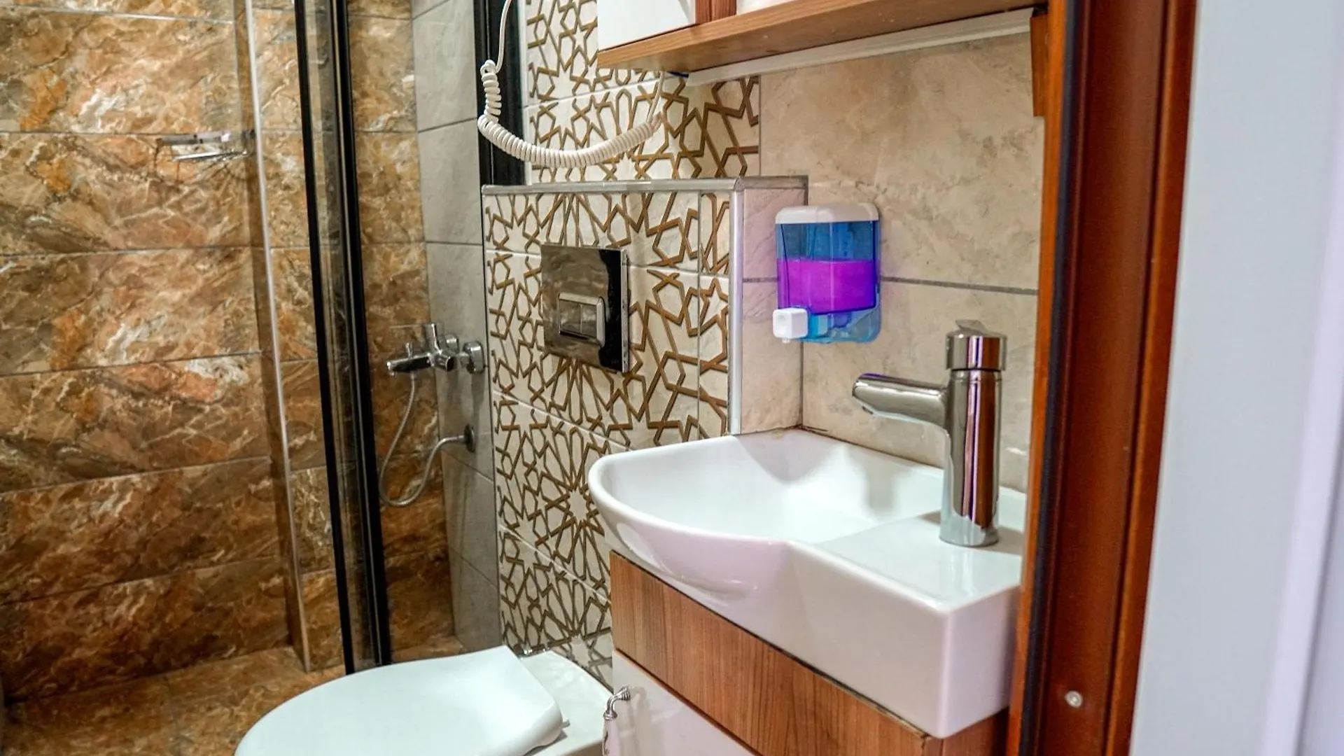 Hotel Laos Otel Istanbul
