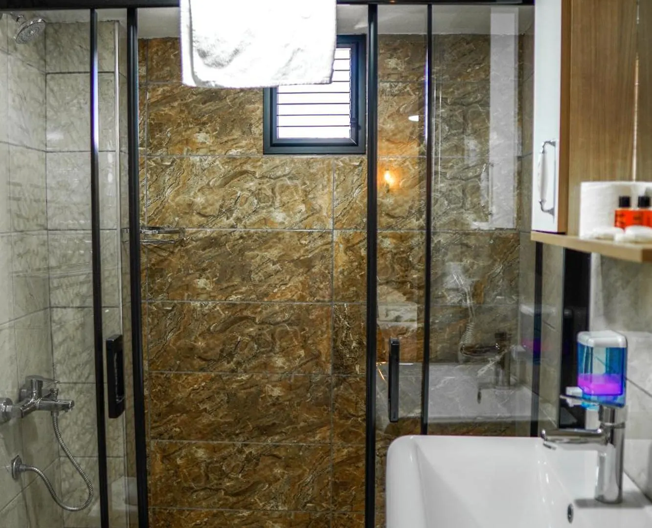 Hotel Laos Otel Istanbul Turkey