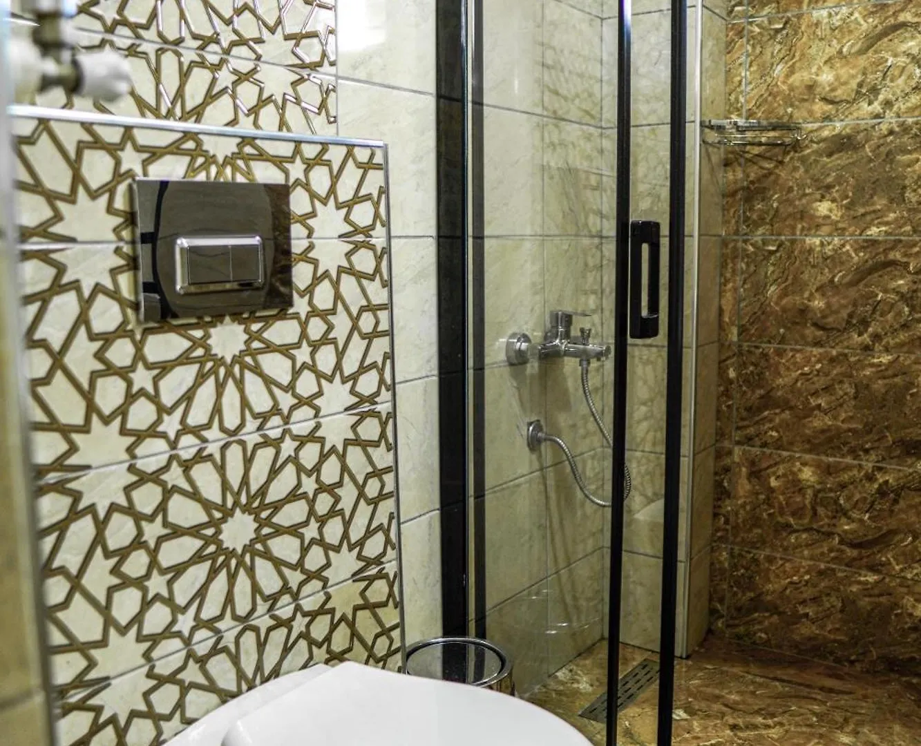 Laos Otel Istanbul Hotel